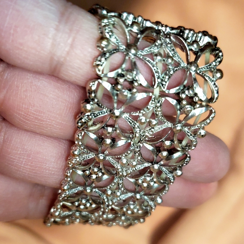 Quality Ornate Silver Bracelet